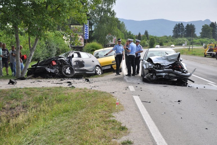 Vozilo OBA učestvovalo u sudaru u Prijedoru