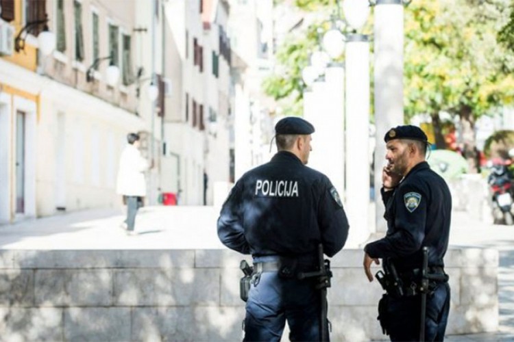 U Vodicama šetao u dresu Dinama pa dobio batine