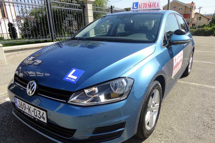 Ispitivač i instruktor zaratili zbog ručne kočnice u Banjaluci