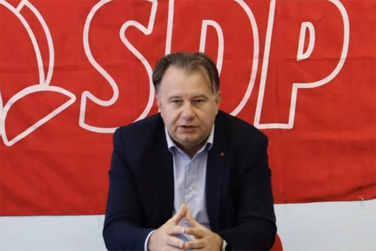 Nikšić raspustio stranačku organizaciju Tuzlanskog kantona