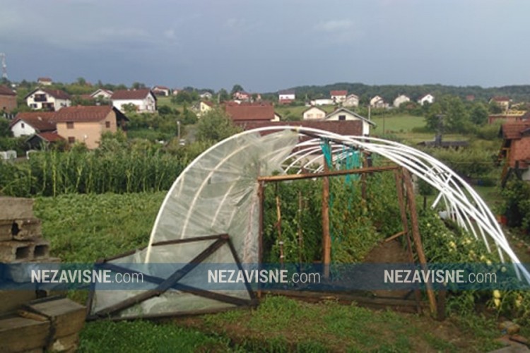 Pogledajte kako je olujni vjetar harao kroz Srbac
