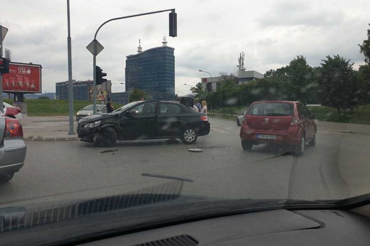 Sudar dva automobila u Banjaluci