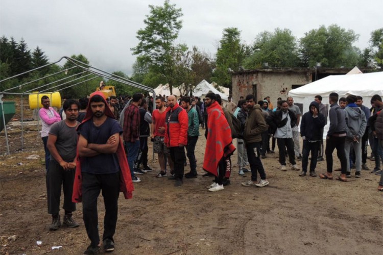 Migranti ponovo navalili u USK