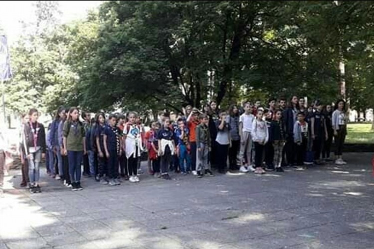 Izviđači "22. aprila" uživaju u prirodi, druže se i uče