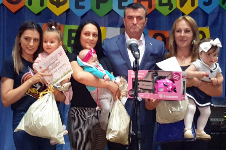 Stefana Vukotić najmlađa beba na Konferenciji