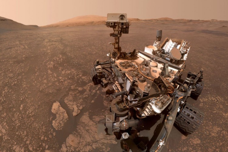 NASA objavila snimak „Kjuriozitija“ iz orbite Marsa