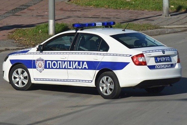 Ubio zeta i unuka, a teško ranio snahu i drugog unuka