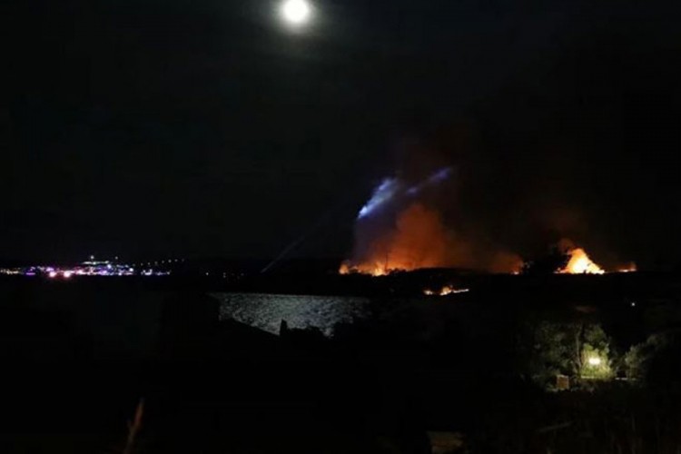 Veliki požar na Zrću