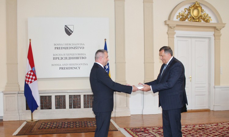 Dodik: Riješiti pitanja granica i imovinsko-pravnih odnosa sa Hrvatskom