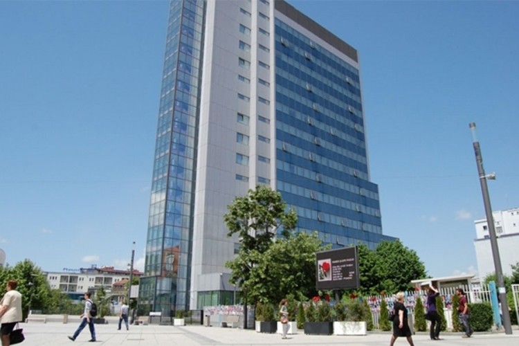 Pala vlada u Prištini