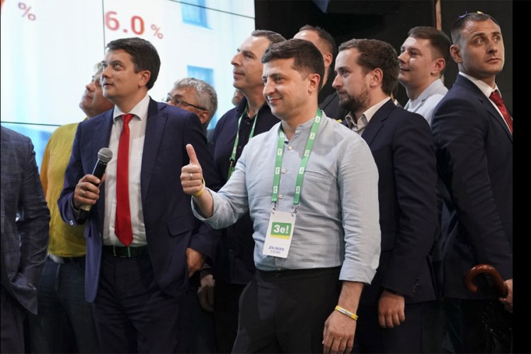 Novu ukrajinsku Vladu formiraju stranke glumca i rok zvijezde?