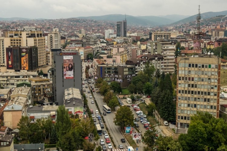 Još jedan američki političar dobija bistu u Prištini
