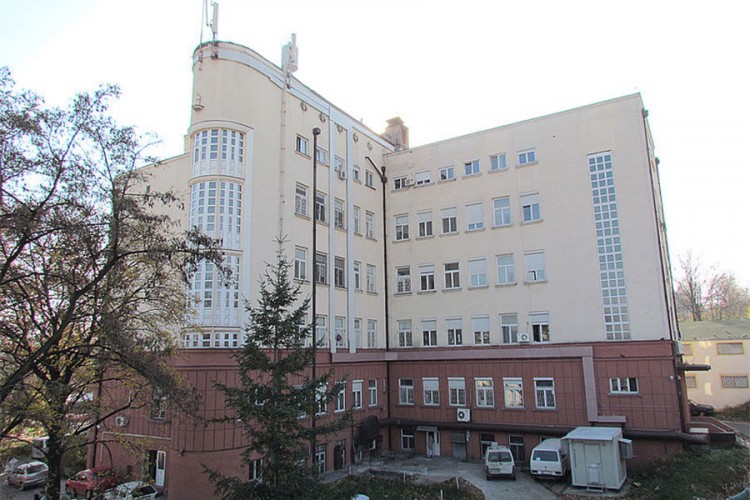 Medicinskoj sestri koja je snimala bebe upozorenje pred otkaz