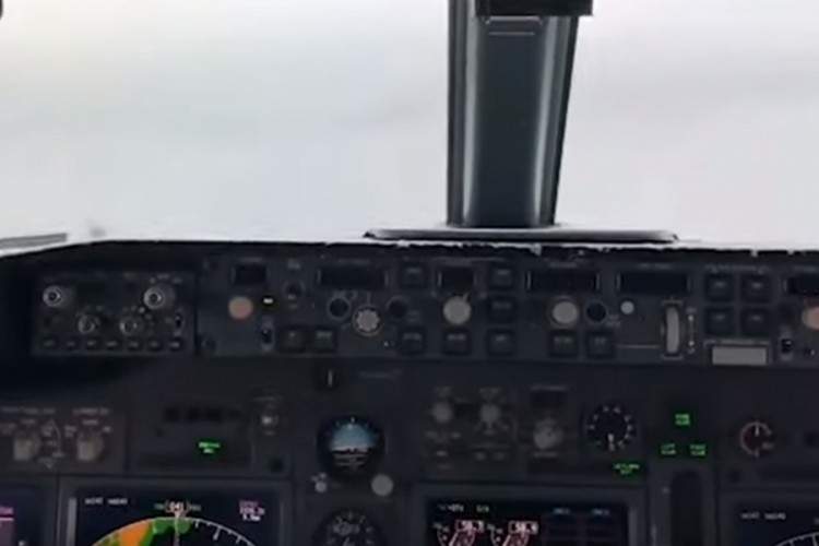 Član posade snimio pad aviona