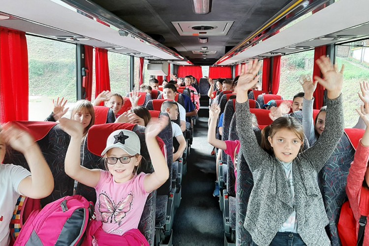 U Bečiće otputovalo 30 mališana