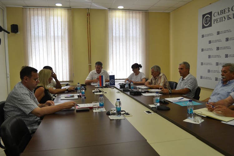 "Posebnim kolektivnim ugovorima zaštititi 75.000 radnika"