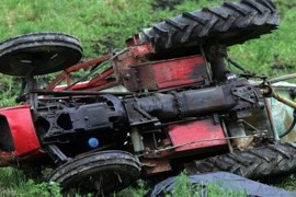 Vozač poginuo, jedno povrijeđeno u prevrtanju traktora kod Gradiške