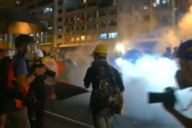 Suzavcem na demonstrante u Hong Kongu