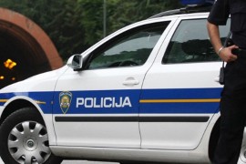 Zapalio se autobus na autoputu Zagreb-Split, kolona duga pet kilometara