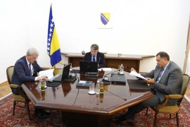 Dodik povukao zahtjev, sjednica Predsjedništva otkazana