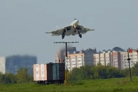 Pakleni okret moćnog Suhoja, pilot Su-57 pokazao manevar koji će vas ...