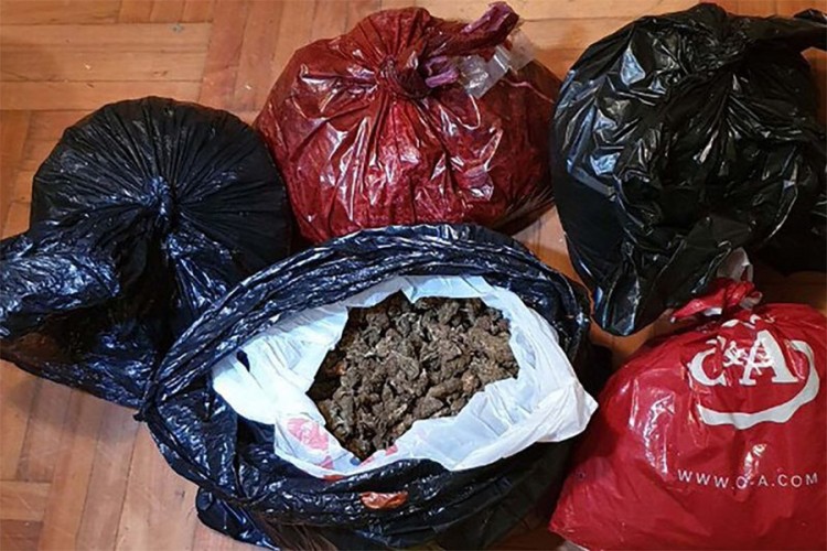 Zaplijenjena 23 kilograma droge, uhapšene tri osobe