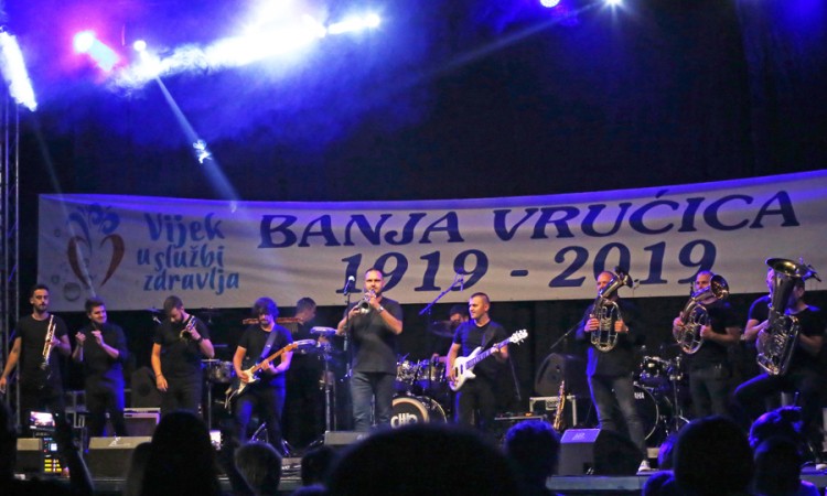 Slavlje u "Banji Vrućici": Spektakularan koncert i vatromet