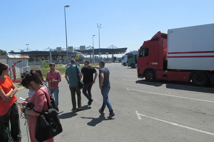 Obustava rada špeditera na Rači, saobraćaj neometan