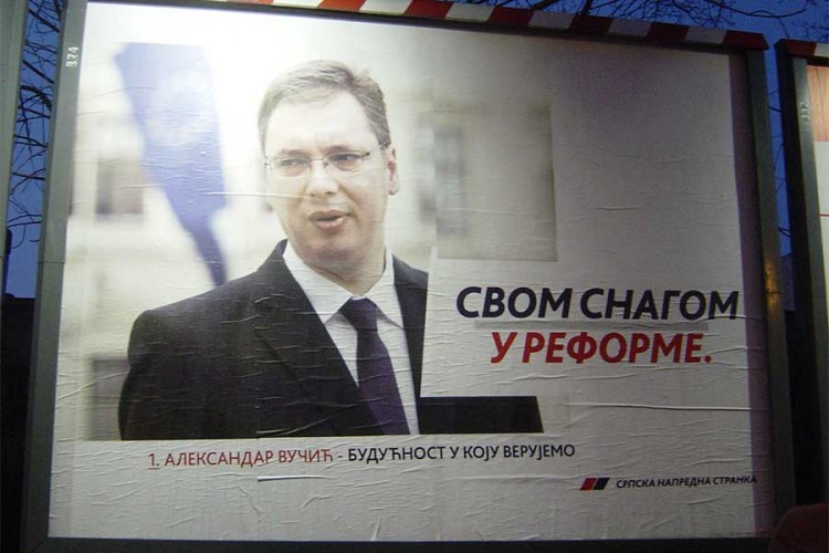 Kažnjen zbog cijepanja plakata sa likom Aleksandra Vučića