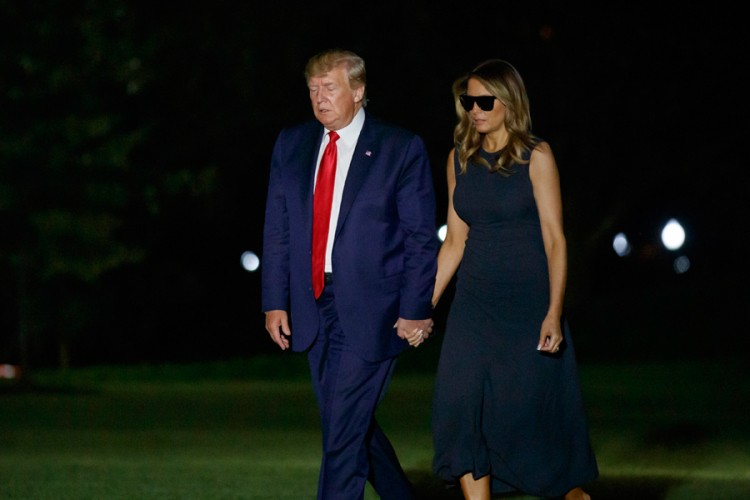 "Tramp imigracionom politikom pokušava da deportuje Melaniju"