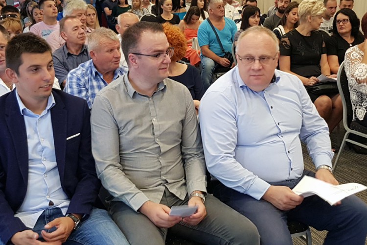 Šulić: Na listama SNSD-a za lokalne izbore biće oko 30 odsto mladih