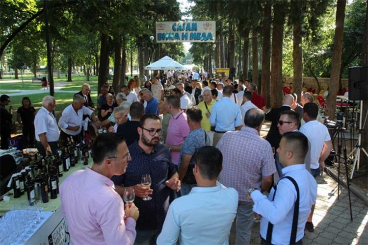 U Trebinju otvoren Sajam meda i vina