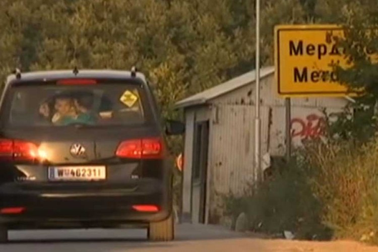 Otac i sin pokušali prokrijumčariti djevojčicu
