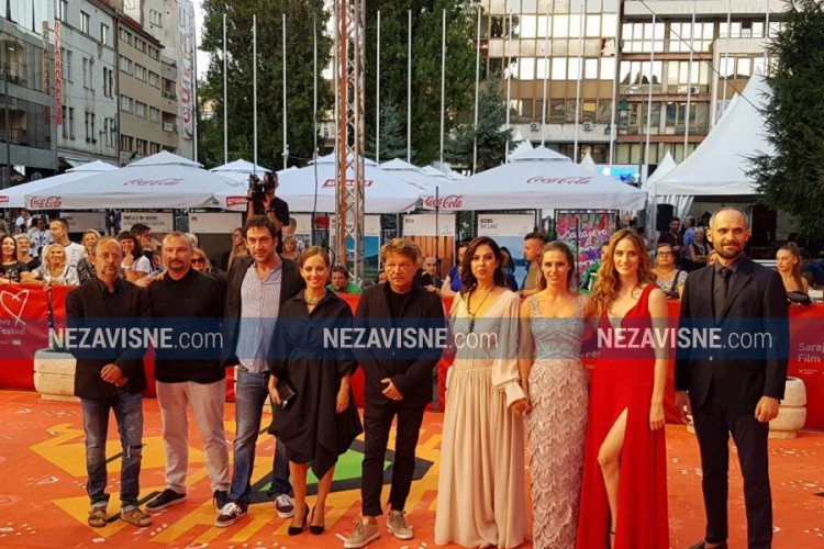 Dragan Bjelogrlić i ekipa serije "Senke nad Balkanom" na crvenom tepihu SFF-a