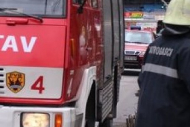 U Sarajevu zapaljen skupocjeni maserati