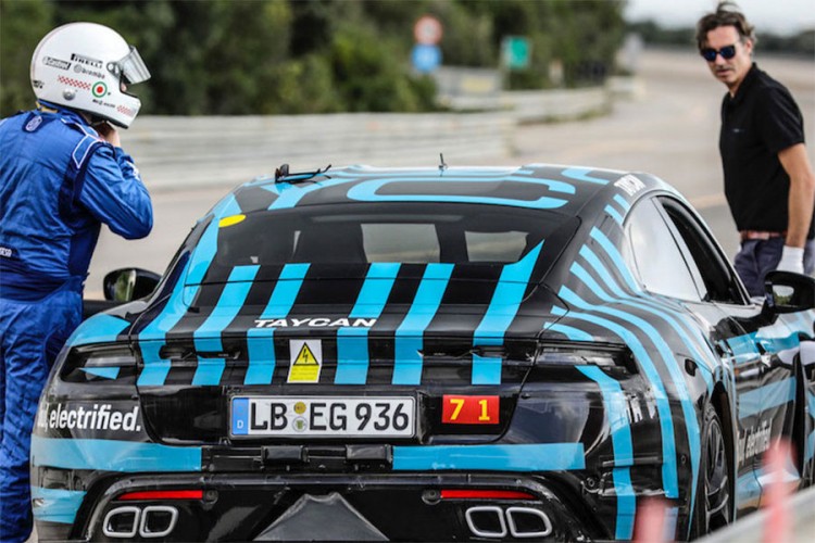 Otkrivena unutrašnjost Porsche Taycana