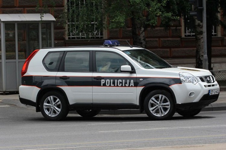 Inspektor iz Banjaluke se posvađao s rodbinom kod Ključa pa zapucao