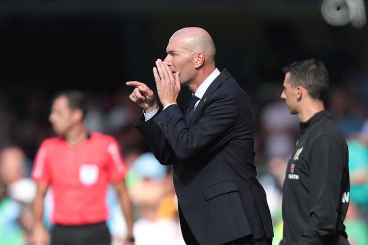 Zidan pod pritiskom smjene, Murinjo čeka poziv