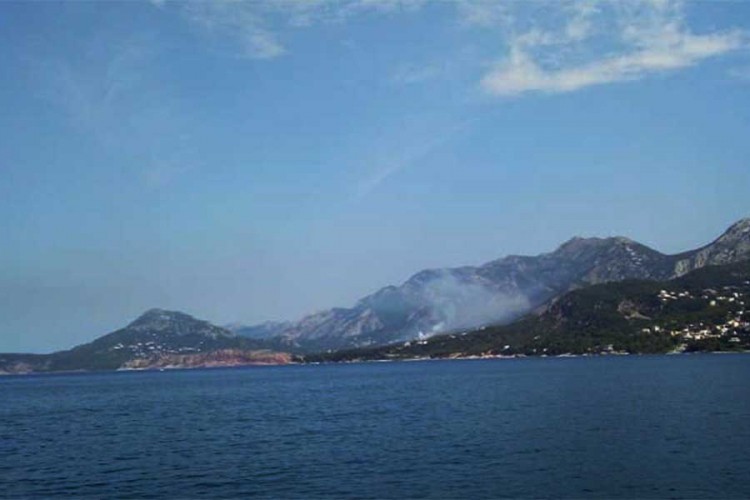 Požar u Sutomoru pod kontrolom