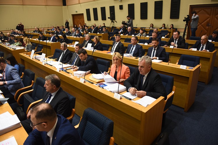 Šta se može očekivati u NS RS u slučaju traženja izjašnjavanja?