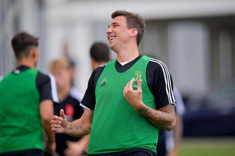 Mandžukić odbio i PSŽ, želi da ostane u Juventusu