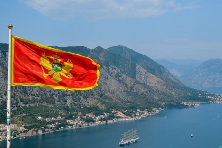 Mladići koji su uzvikivali UČK u Ulcinju protjerani iz Crne Gore
