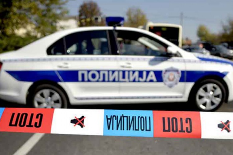 Automobilom udario u kuću, dvoje poginulo