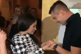 Oženjeni muškarac zaprosio Andreanu Čekić