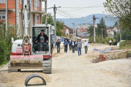 Asfaltiranje saobraćajnice na Petrićevcu do prvih kiša
