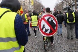 Policija uhapsila 89 pristalica "žutih prsluka"