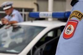 Policajcu oštećeno vozilo