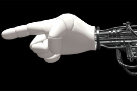 Ovi ljudi bi voljeli da im šefuje - robot!