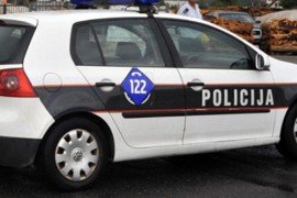 Direktan sudar dva kamiona, povrijeđeni vozači