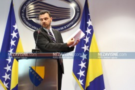 Poslanici i delegati o slanju "aprilskog paketa": Magazinovićev potez ...